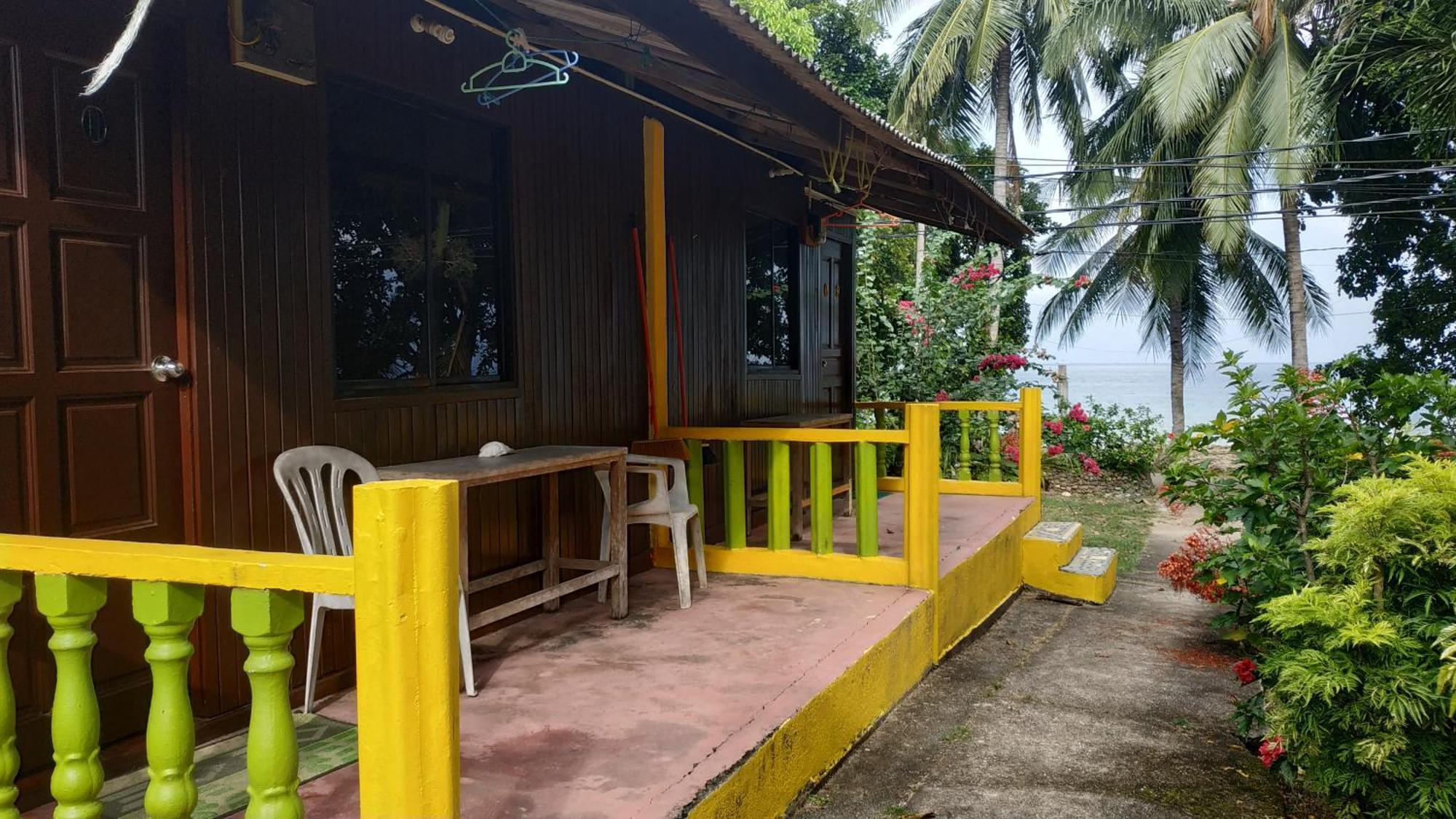 Johans Chalet Hotel Kampong Ayer Batang Exterior photo