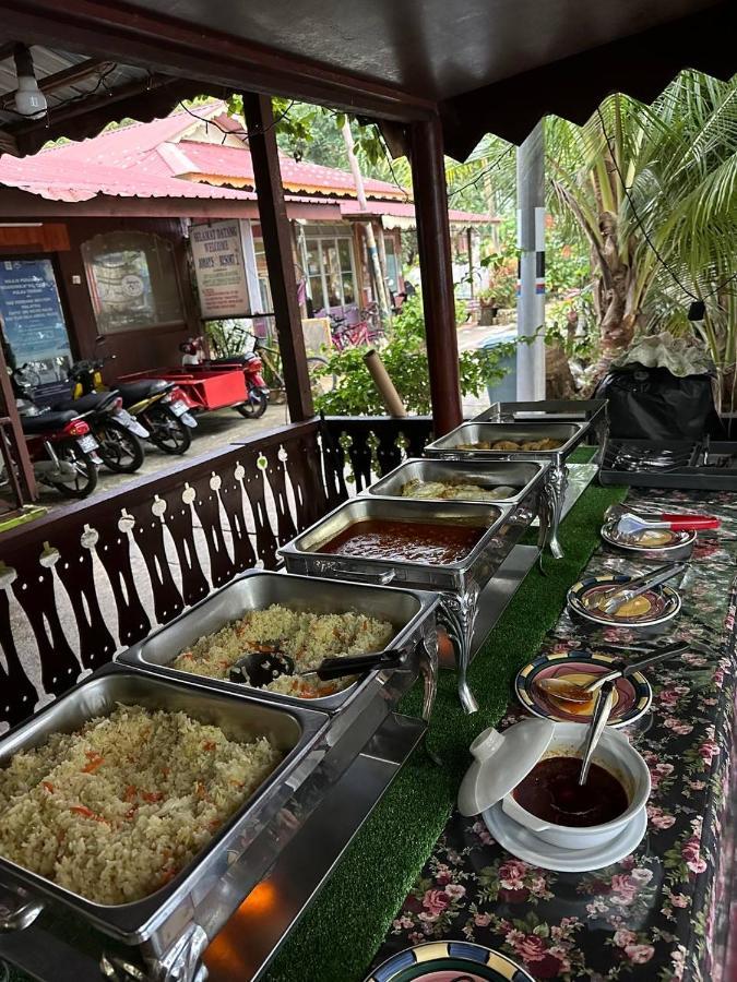 Johans Chalet Hotel Kampong Ayer Batang Exterior photo