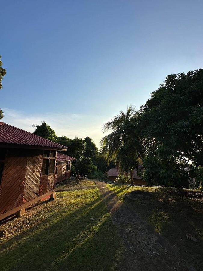 Johans Chalet Hotel Kampong Ayer Batang Exterior photo